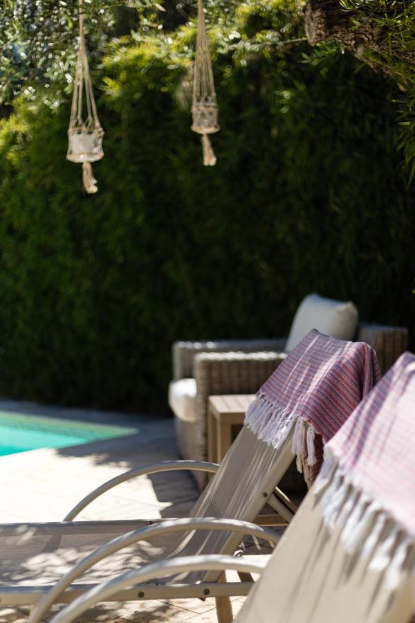 Tria Luxury Residences Stoúpa エクステリア 写真