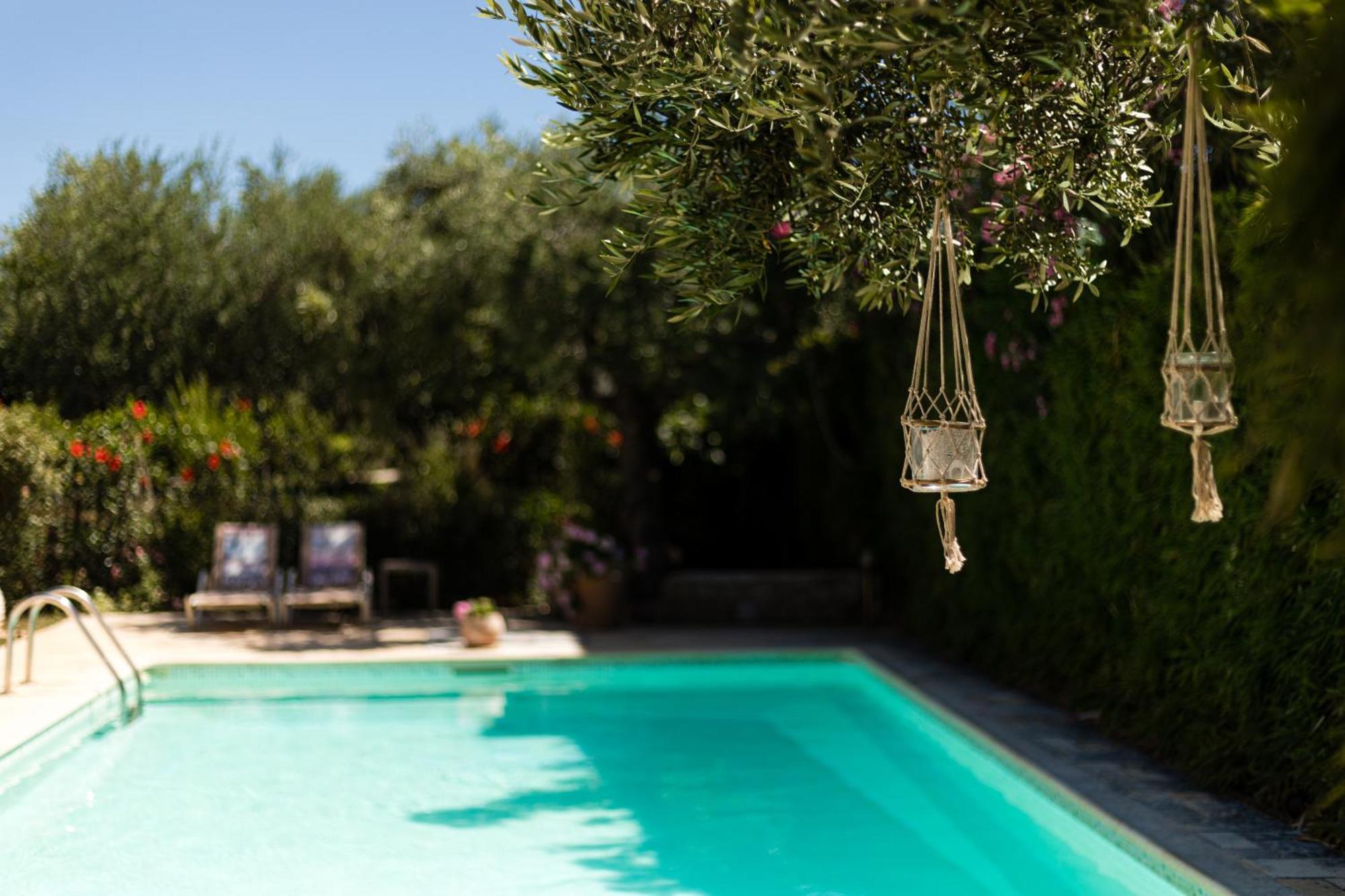 Tria Luxury Residences Stoúpa エクステリア 写真